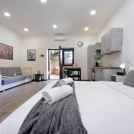 A Casa Di Stefano By Domusdimore Apartament