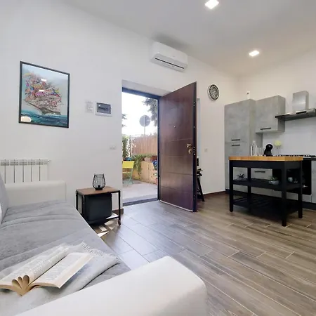 A Casa Di Stefano By Domusdimore